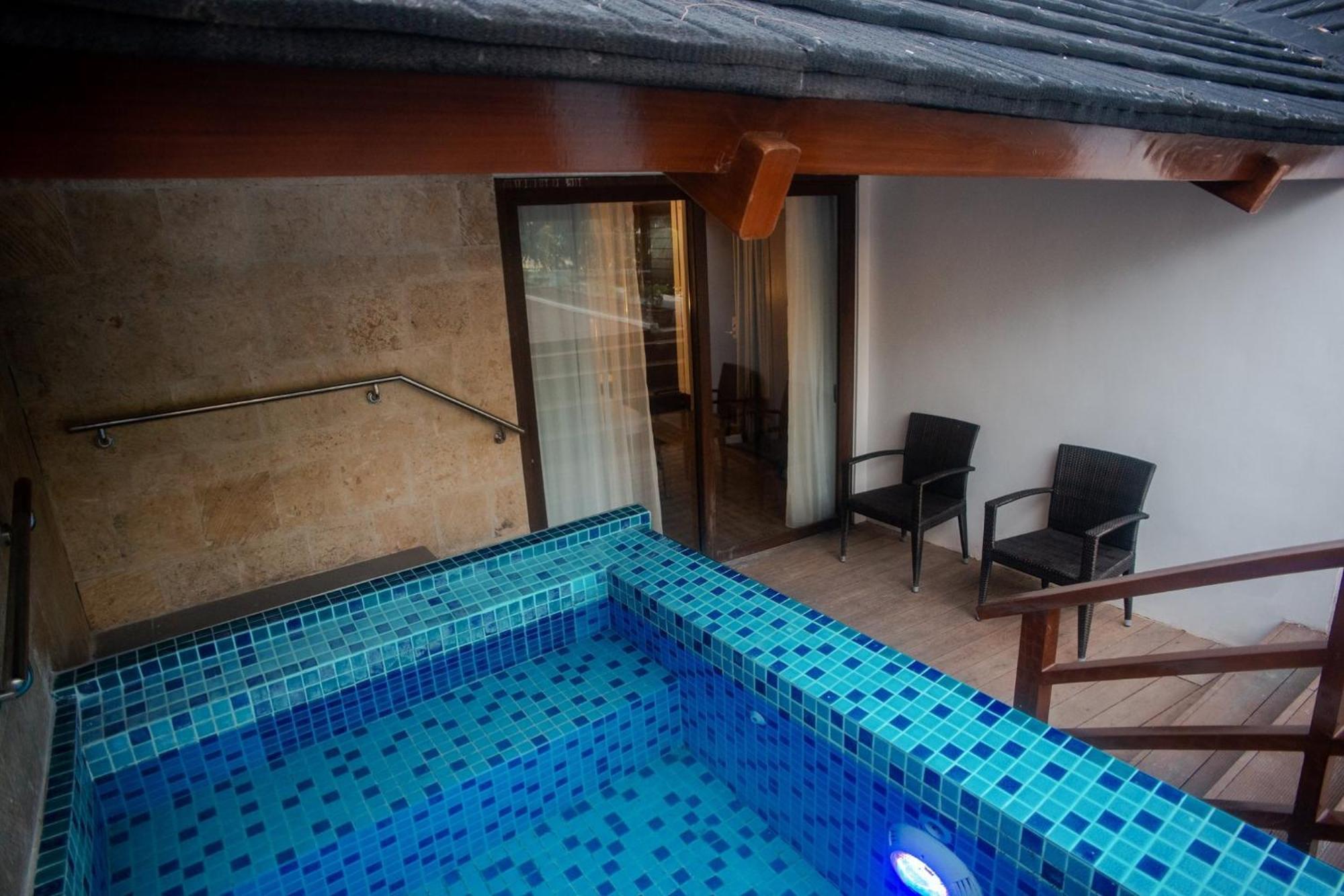 Mandarin White Sand Boracay Manoc-Manoc Room photo